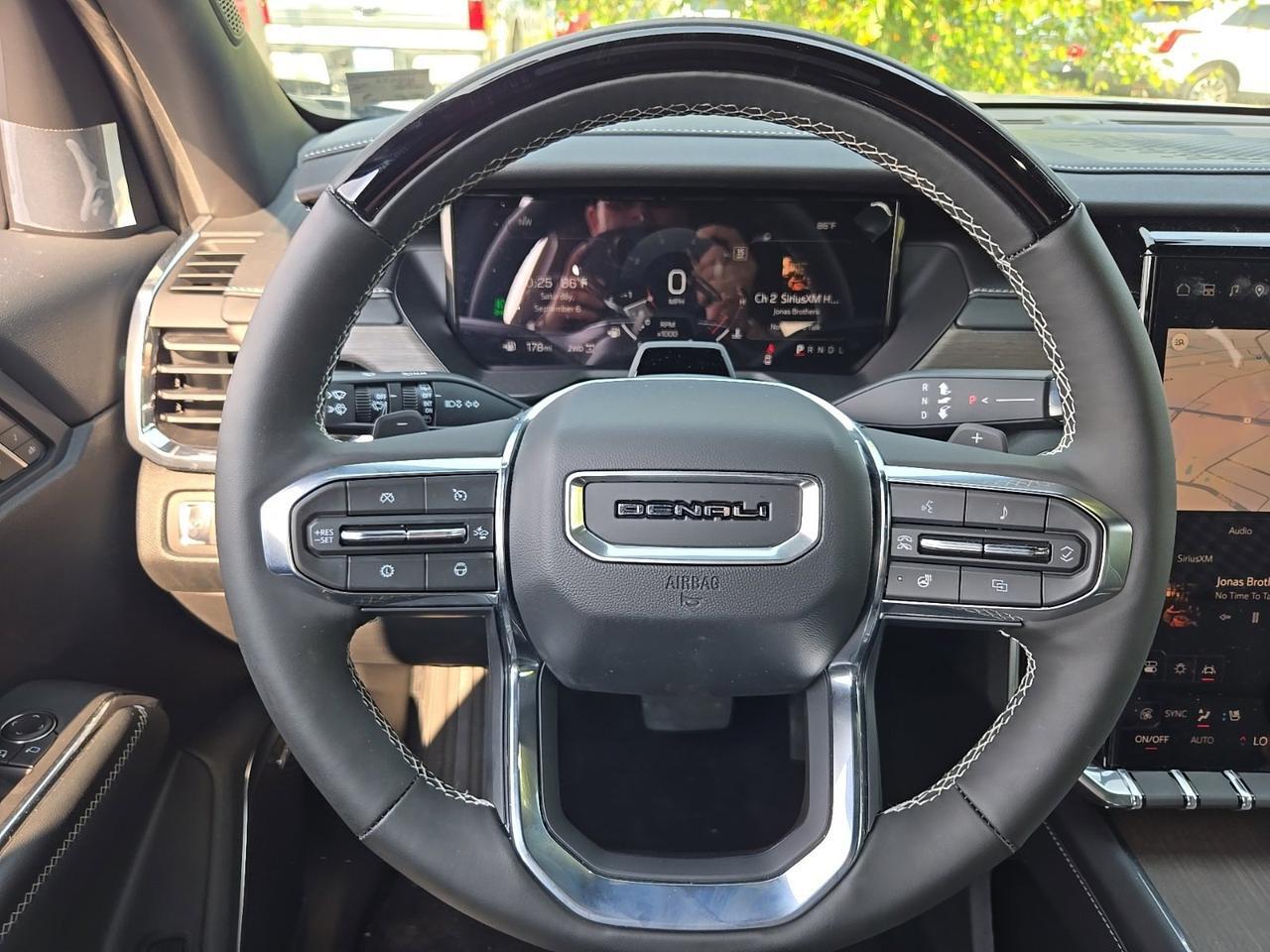 2025 GMC Acadia Denali Fredericksburg VA