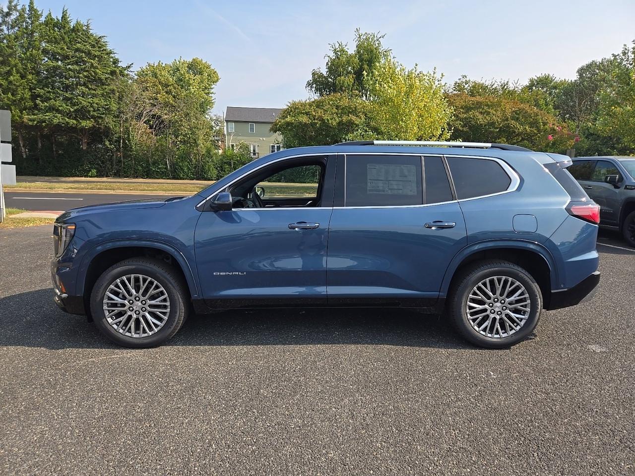 2025 GMC Acadia Denali Fredericksburg VA