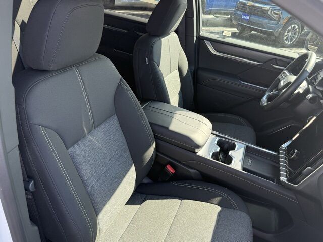 2025 GMC Acadia Elevation Kerrville TX