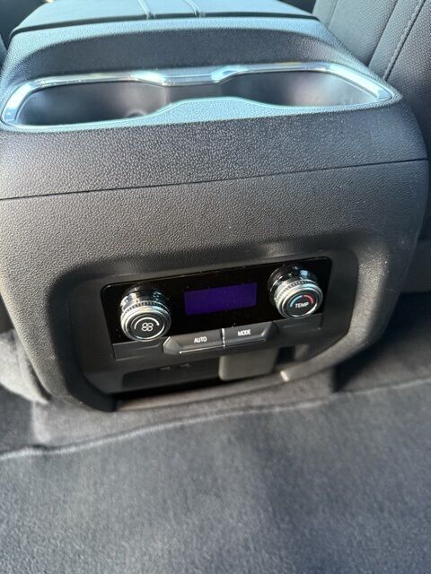 2025 GMC Acadia Elevation Kerrville TX