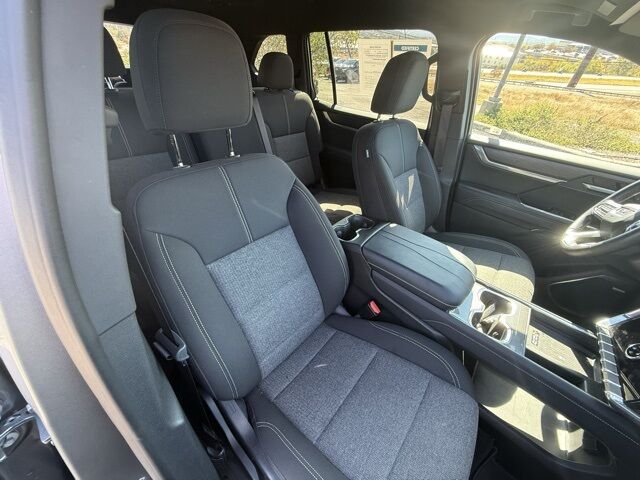 2025 GMC Acadia Elevation Kerrville TX