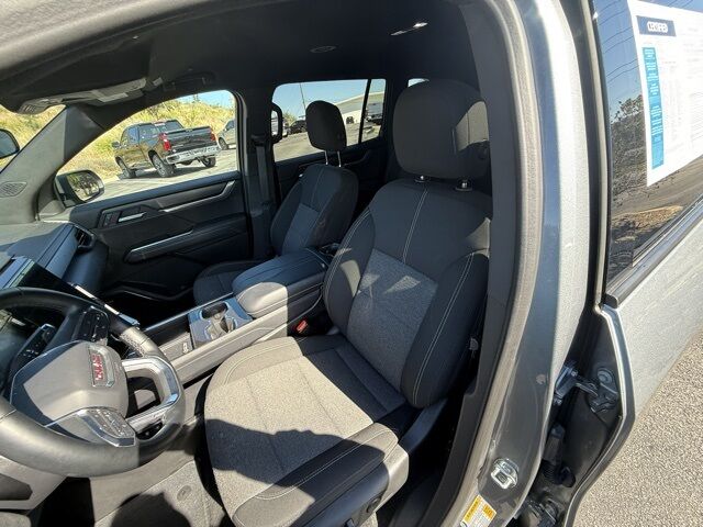 2025 GMC Acadia Elevation Kerrville TX