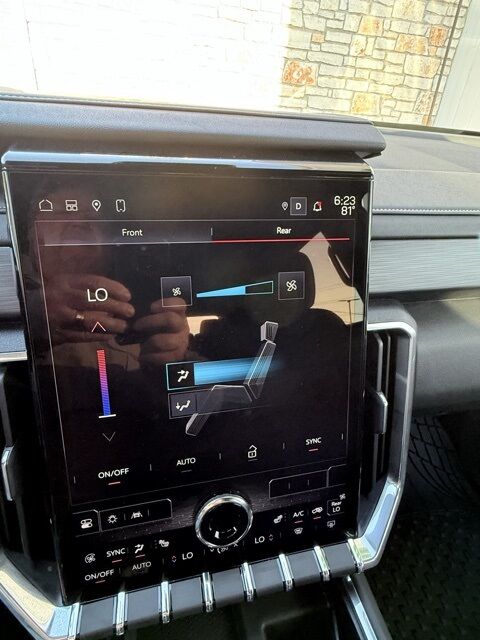 2025 GMC Acadia Elevation Kerrville TX