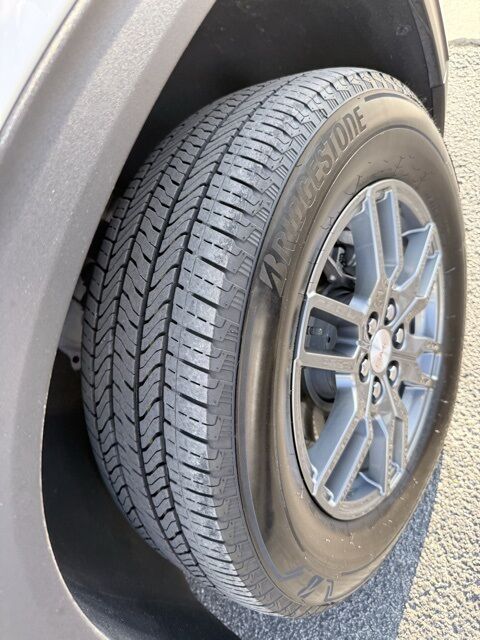 2025 GMC Acadia Elevation Kerrville TX