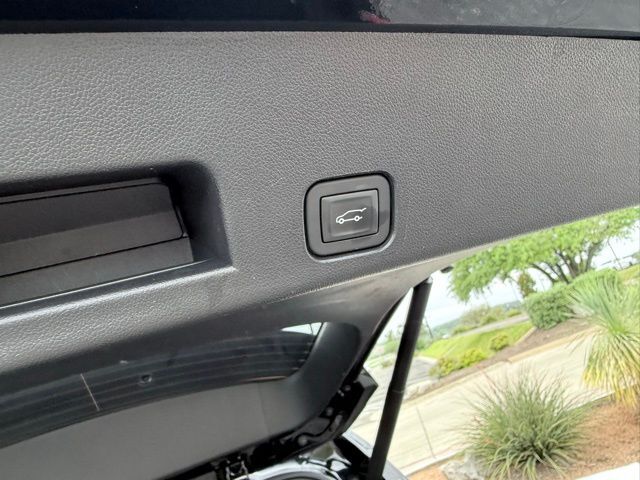 2025 GMC Acadia Elevation Kerrville TX