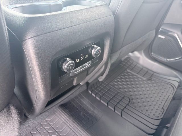 2025 GMC Acadia Elevation Kerrville TX