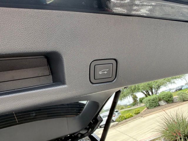 2025 GMC Acadia Elevation Kerrville TX