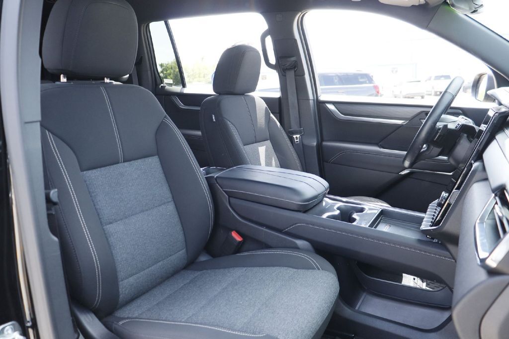 2025 GMC Acadia Elevation Hondo TX