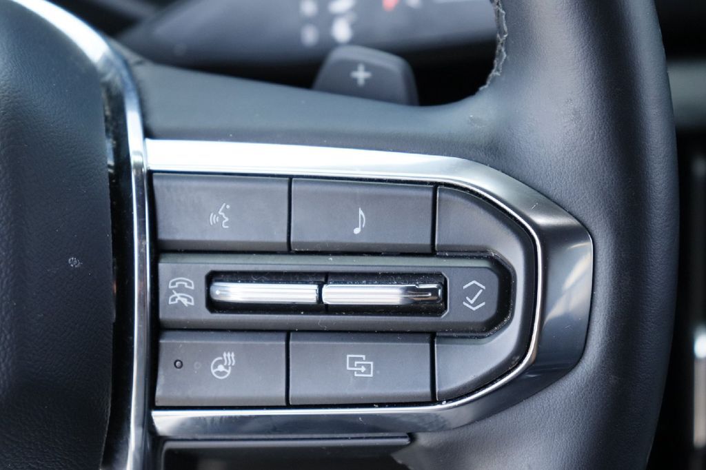 2025 GMC Acadia Elevation Hondo TX