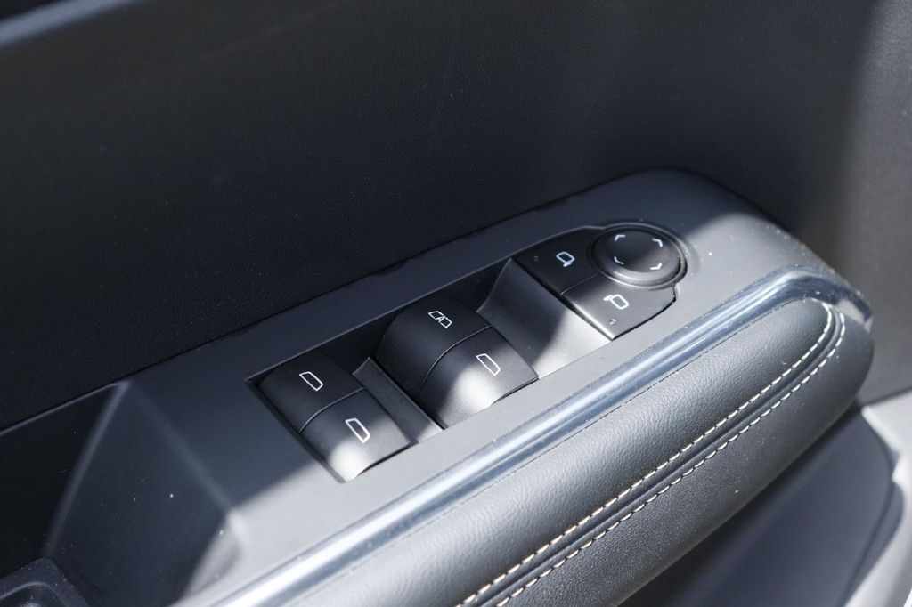 2025 GMC Acadia Elevation Hondo TX