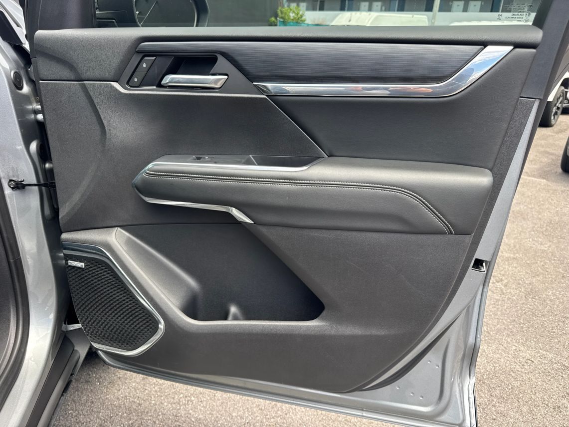2025 GMC Acadia Elevation Sport Utility 4D