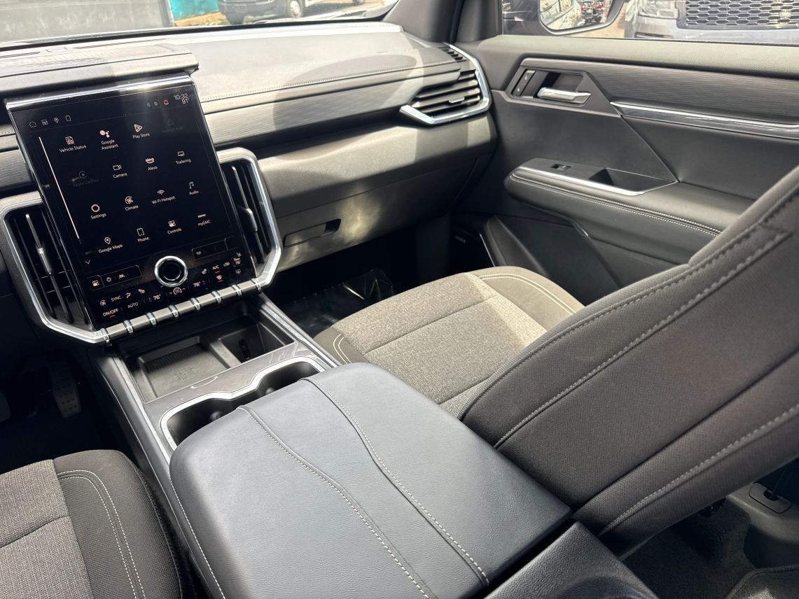 2025 GMC Acadia Elevation Sport Utility 4D