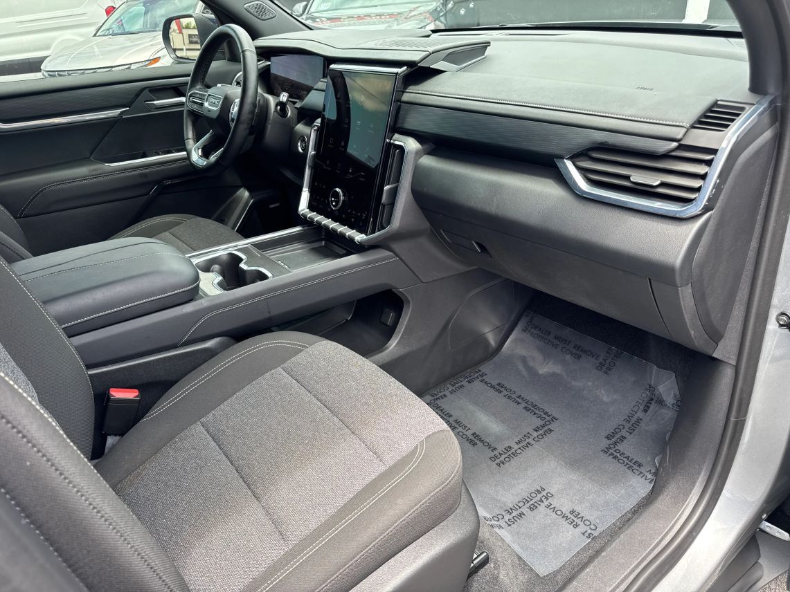 2025 GMC Acadia Elevation Sport Utility 4D