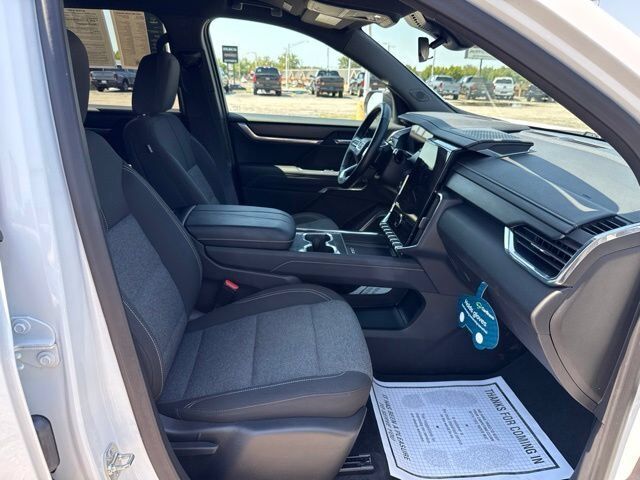 2025 GMC Acadia Elevation Carbondale IL