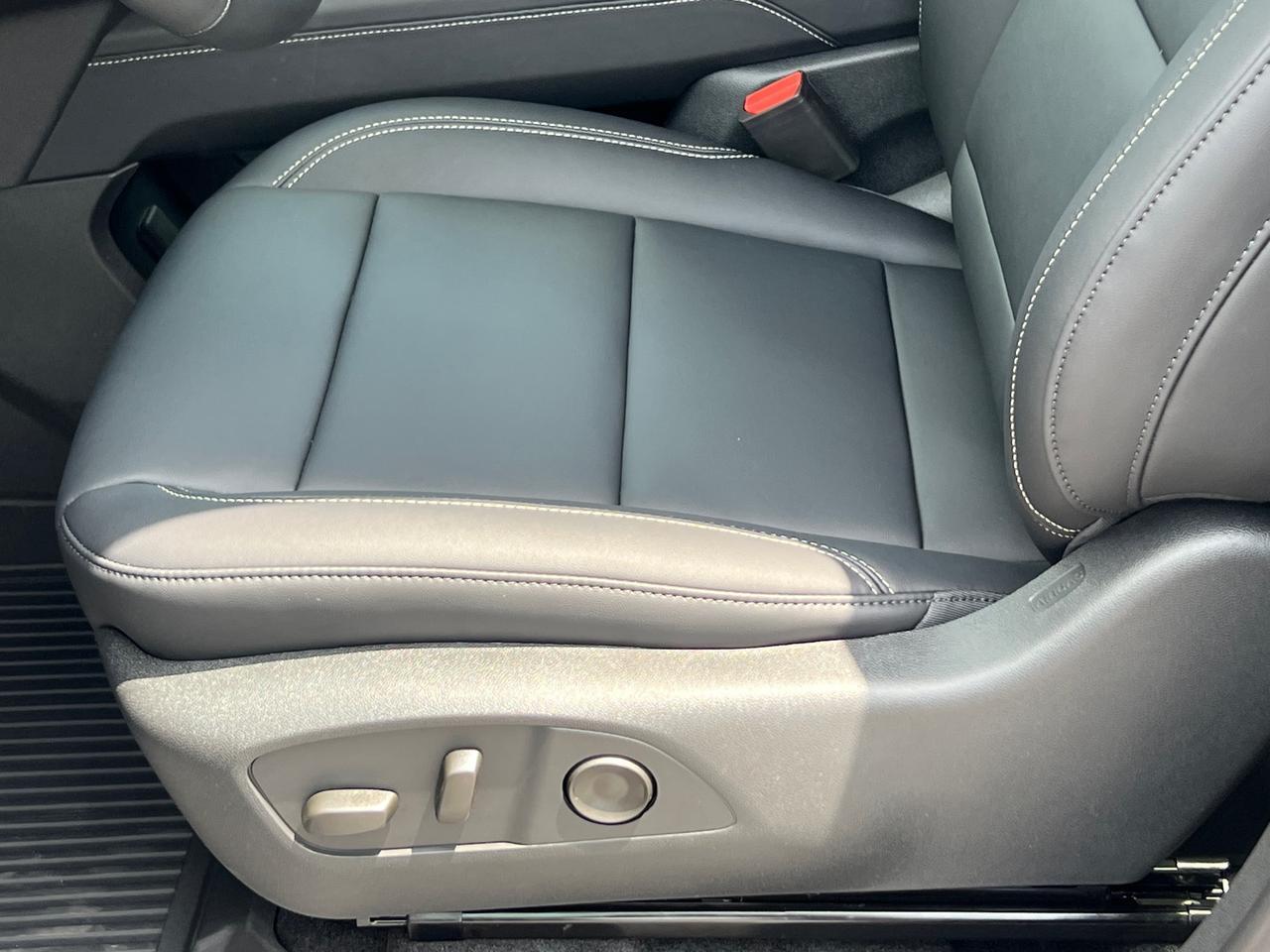 2025 GMC Acadia Elevation Hagerstown MD