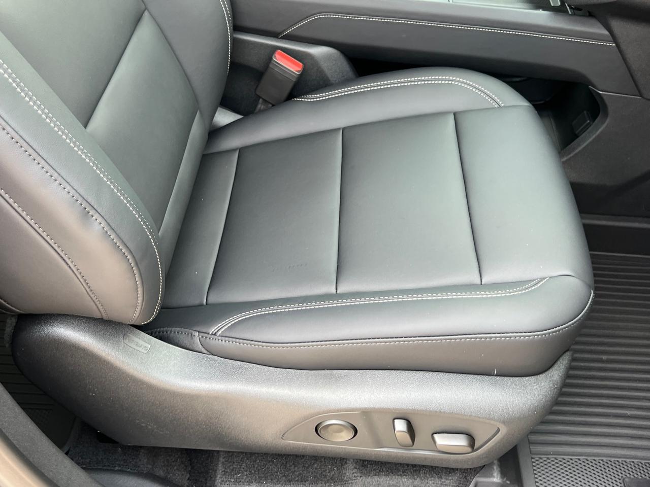 2025 GMC Acadia Elevation Hagerstown MD