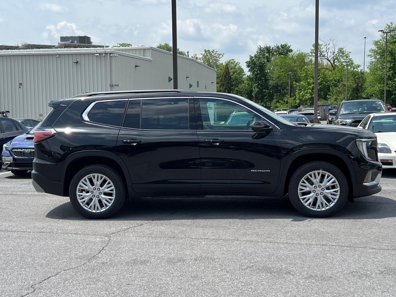 2025 GMC Acadia Elevation Hagerstown MD