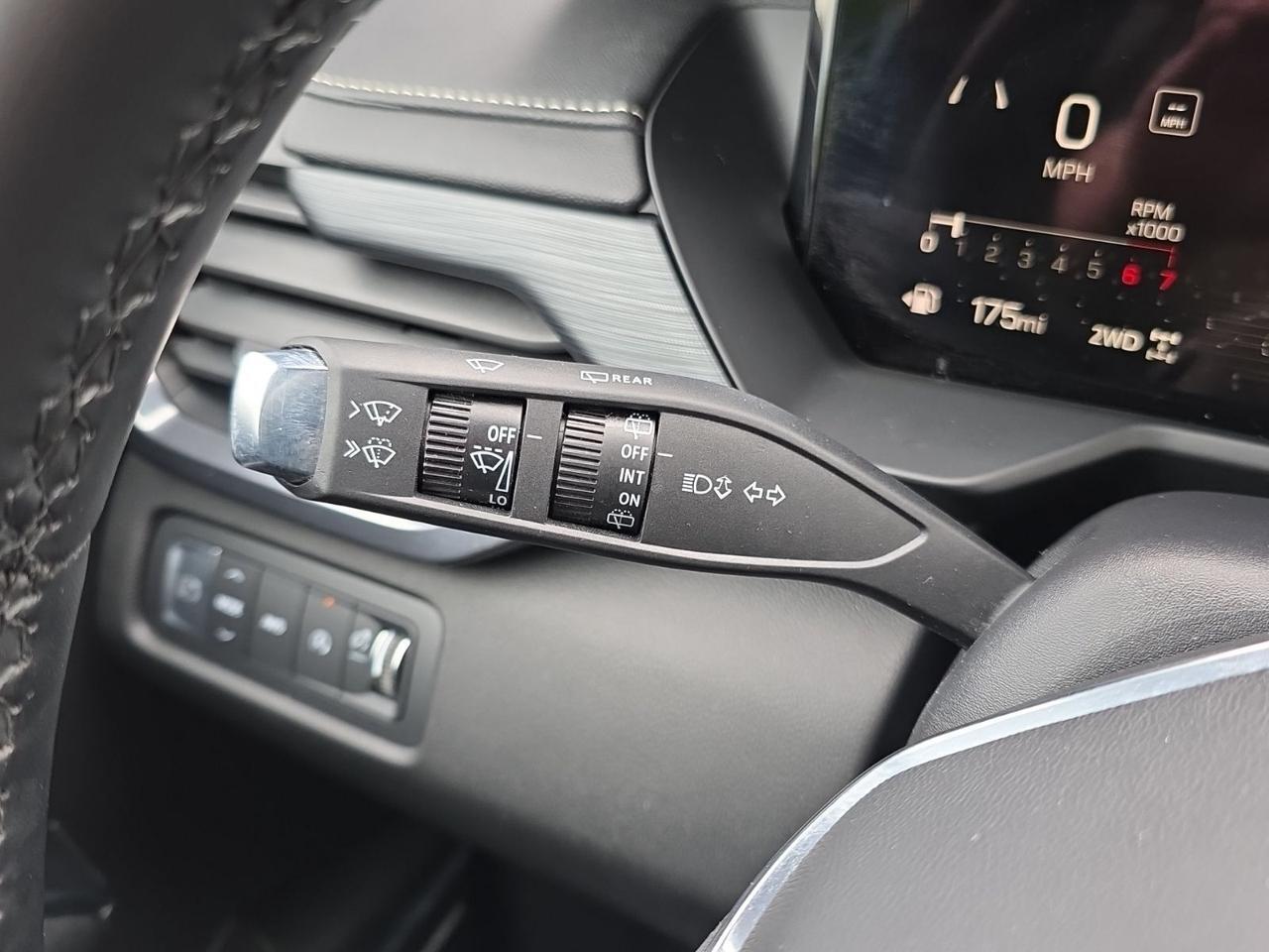 2025 GMC Acadia Elevation Glen Burnie MD