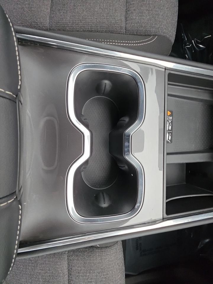 2025 GMC Acadia Elevation Glen Burnie MD