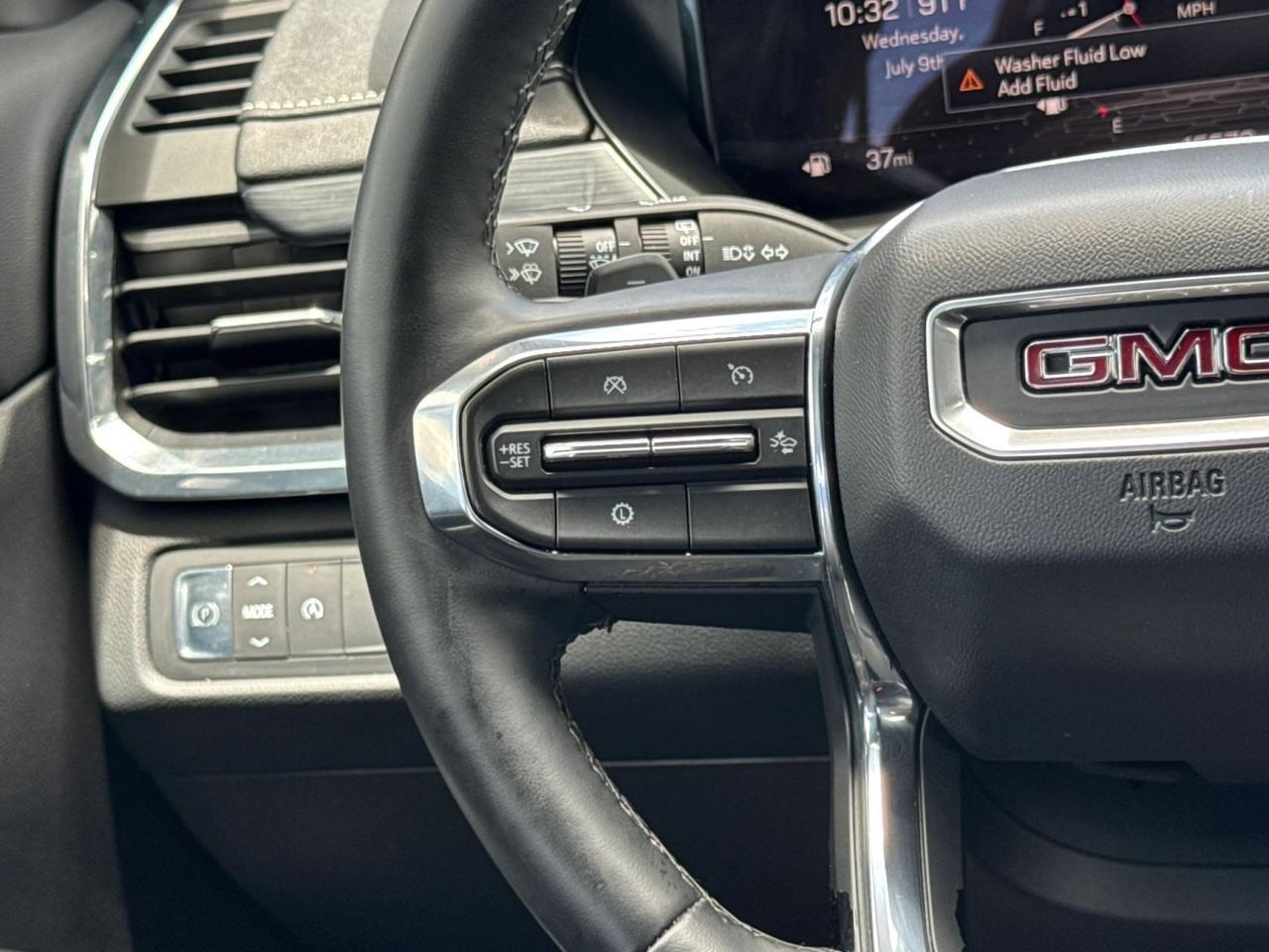 2025 GMC Acadia FWD Elevation Miami FL