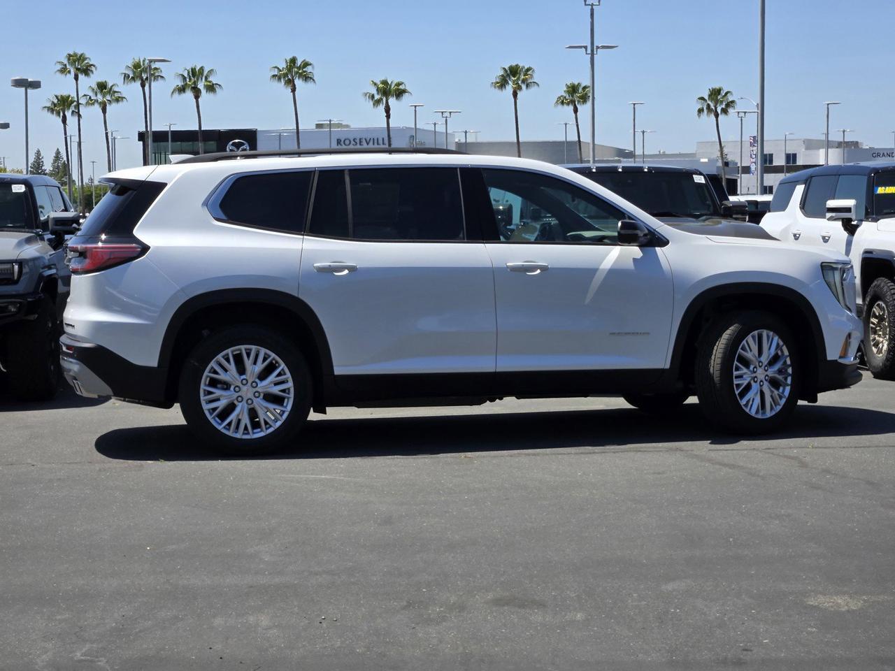 2025 GMC Acadia FWD Elevation