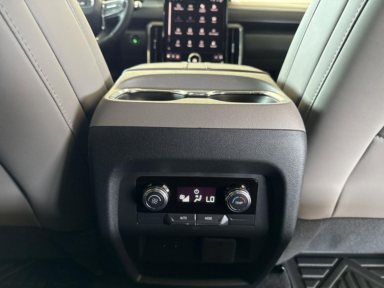 2025 GMC Acadia FWD Elevation San Antonio TX