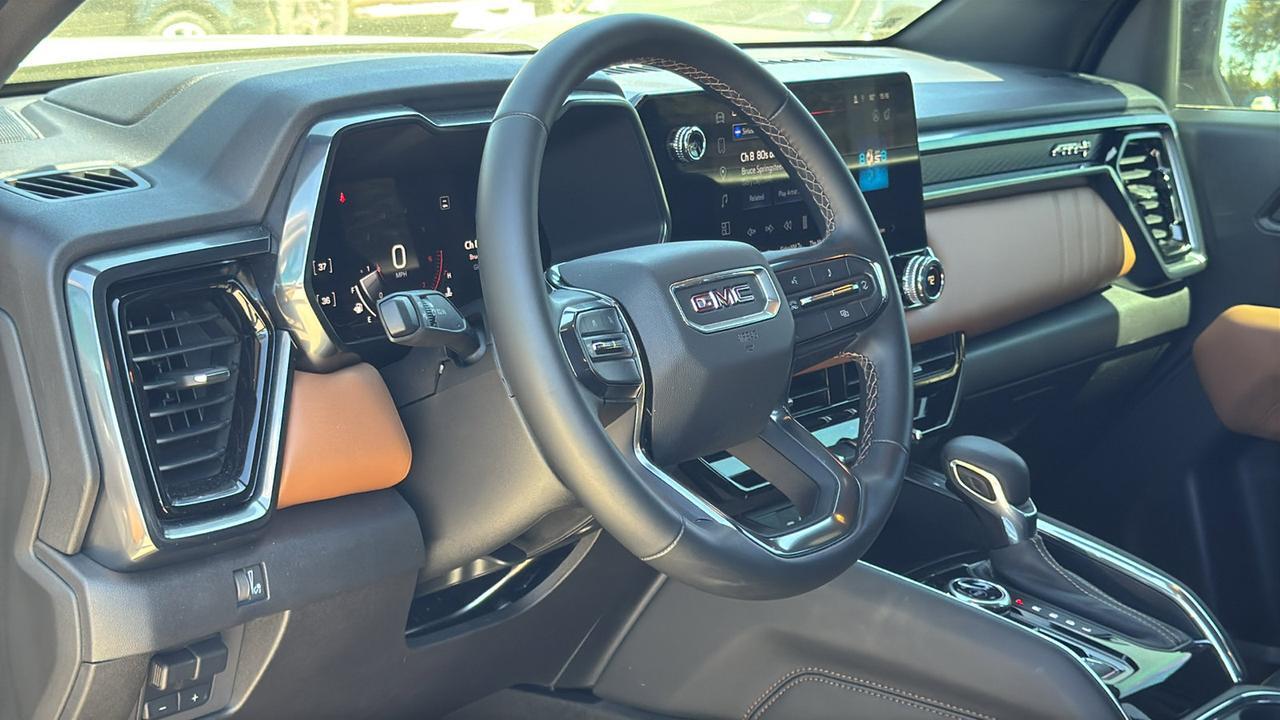 2025 GMC Canyon 4WD AT4  Selma TX