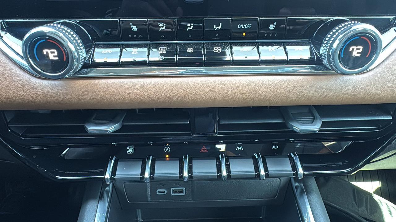 2025 GMC Canyon 4WD AT4  Selma TX