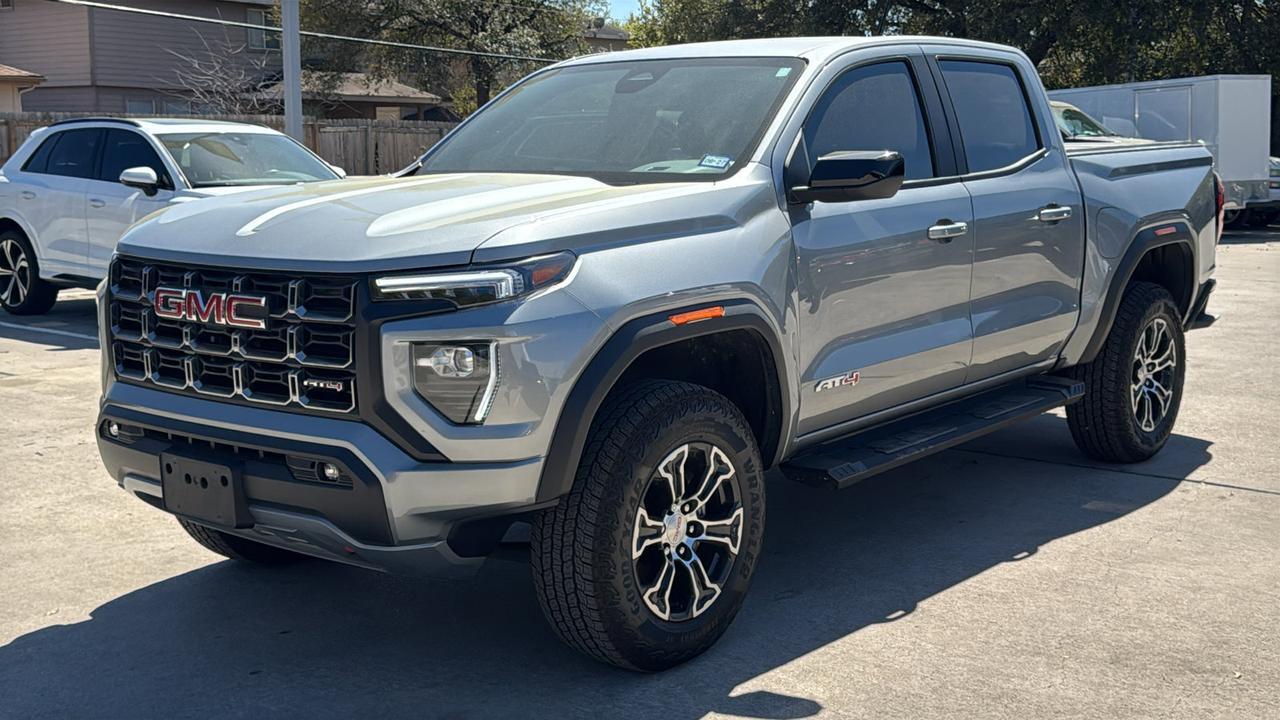 2025 GMC Canyon 4WD AT4