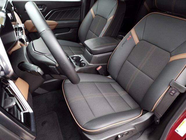 2025 GMC Canyon 4WD AT4 Wilson NC