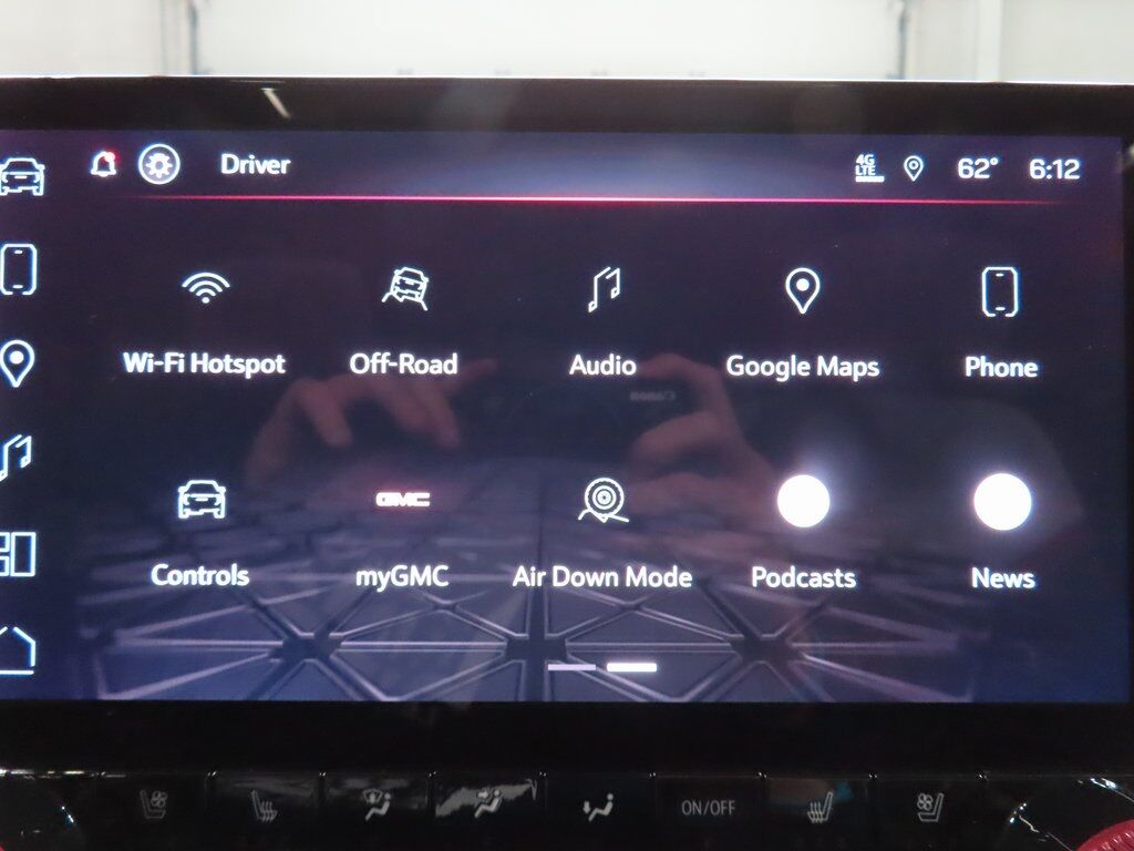 2025 GMC Canyon 4x4 Crew Cab AT4 Fond du Lac WI