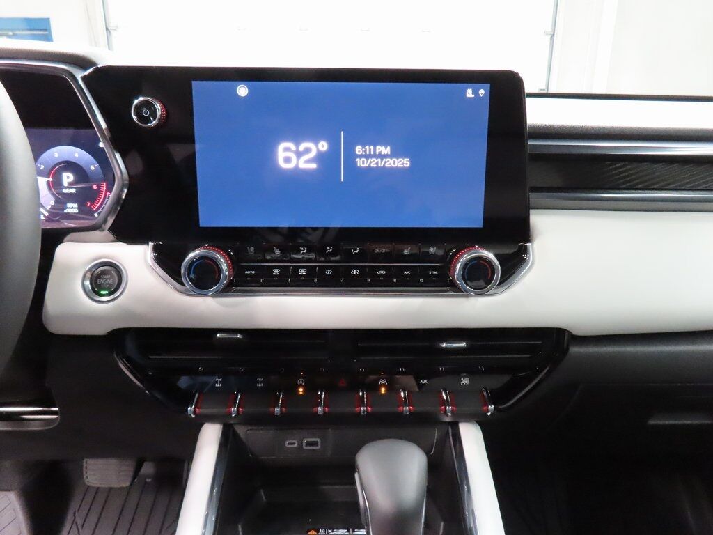 2025 GMC Canyon 4x4 Crew Cab AT4 Fond du Lac WI