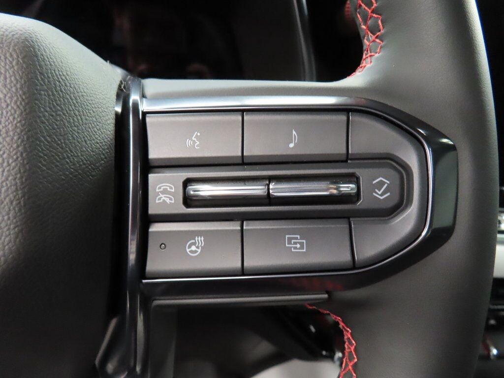 2025 GMC Canyon 4x4 Crew Cab AT4 Fond du Lac WI