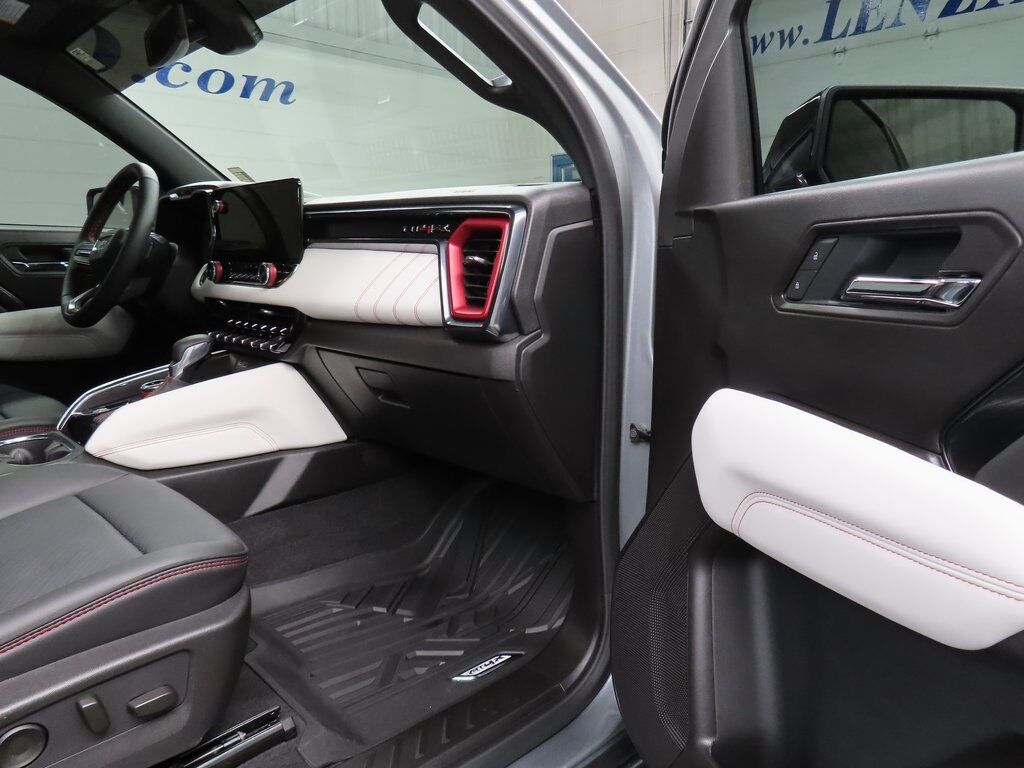 2025 GMC Canyon 4x4 Crew Cab AT4 Fond du Lac WI