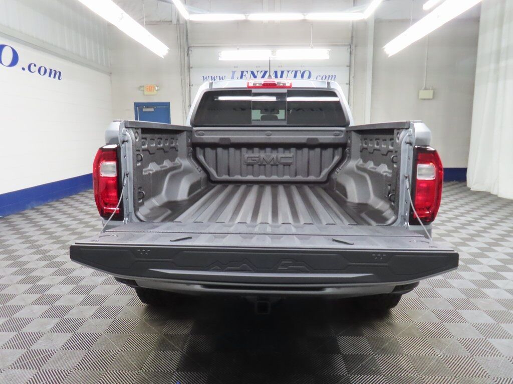 2025 GMC Canyon 4x4 Crew Cab AT4 Fond du Lac WI