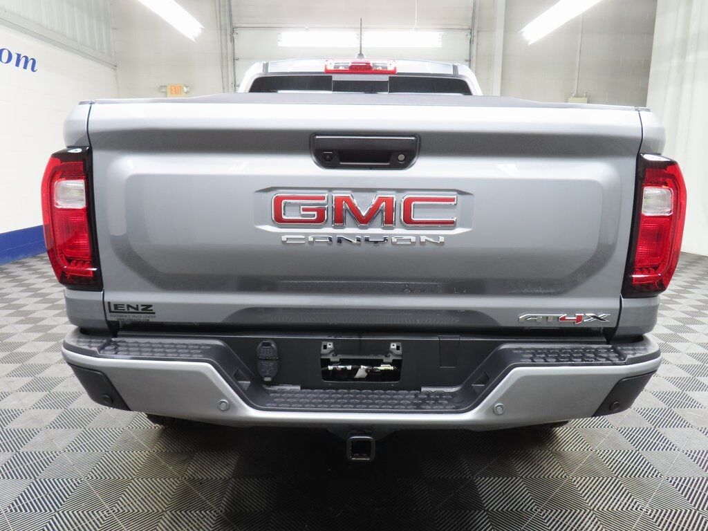 2025 GMC Canyon 4x4 Crew Cab AT4 Fond du Lac WI