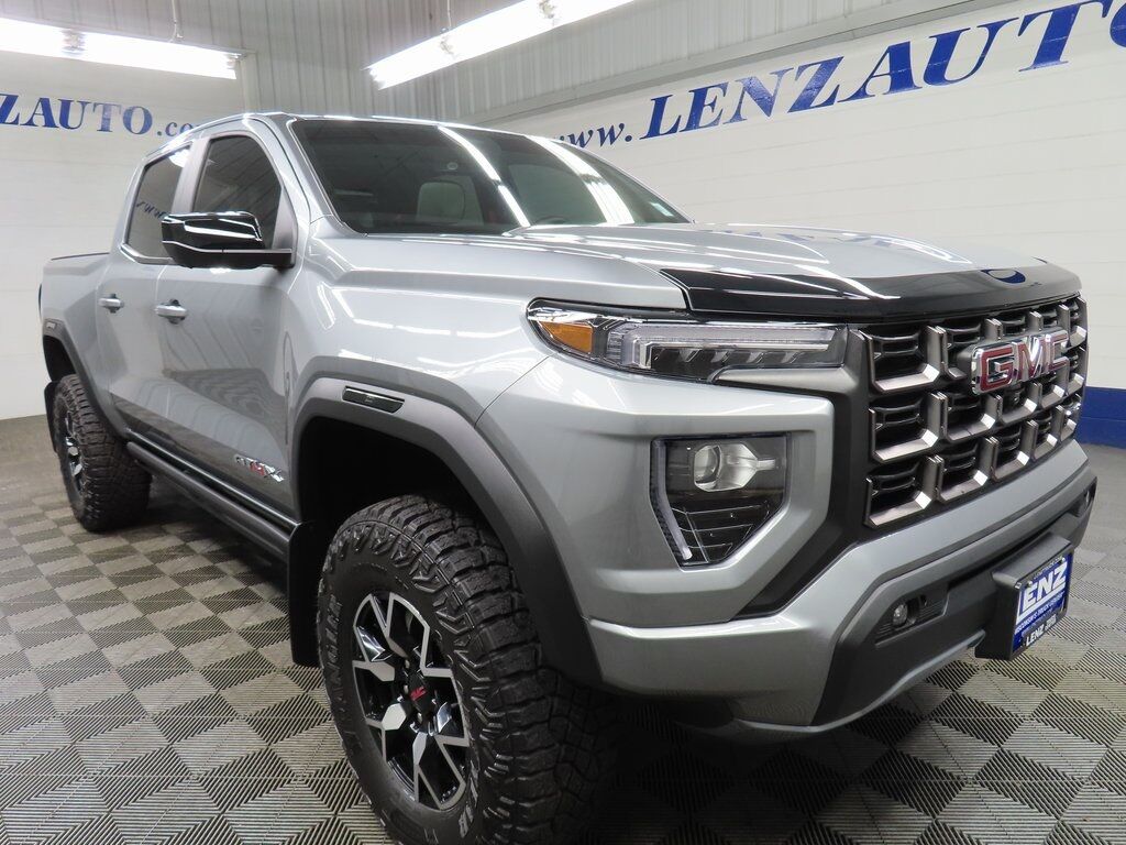 2025 GMC Canyon 4x4 Crew Cab AT4 Fond du Lac WI