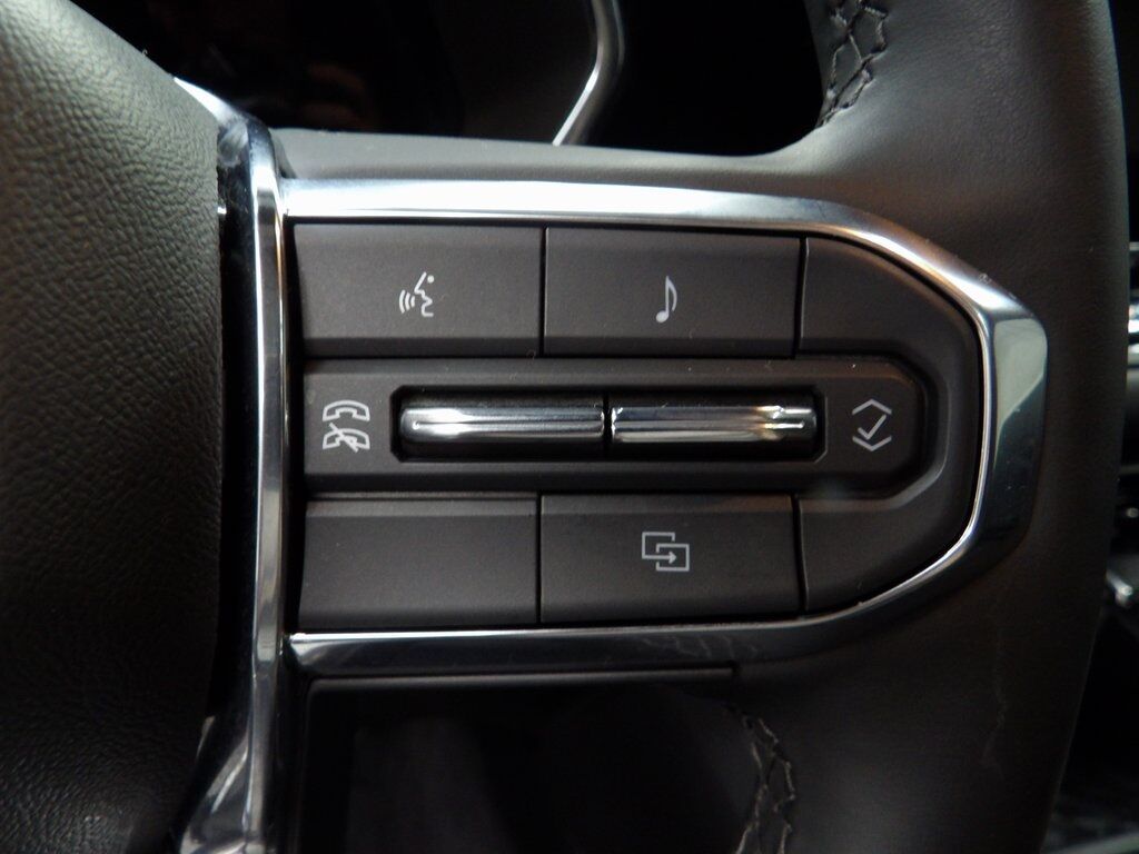 2025 GMC Canyon 4x4 Crew Cab Elevation Fond du Lac WI