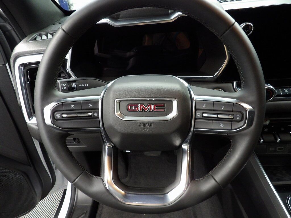 2025 GMC Canyon 4x4 Crew Cab Elevation Fond du Lac WI
