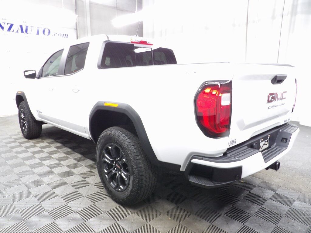 2025 GMC Canyon 4x4 Crew Cab Elevation Fond du Lac WI