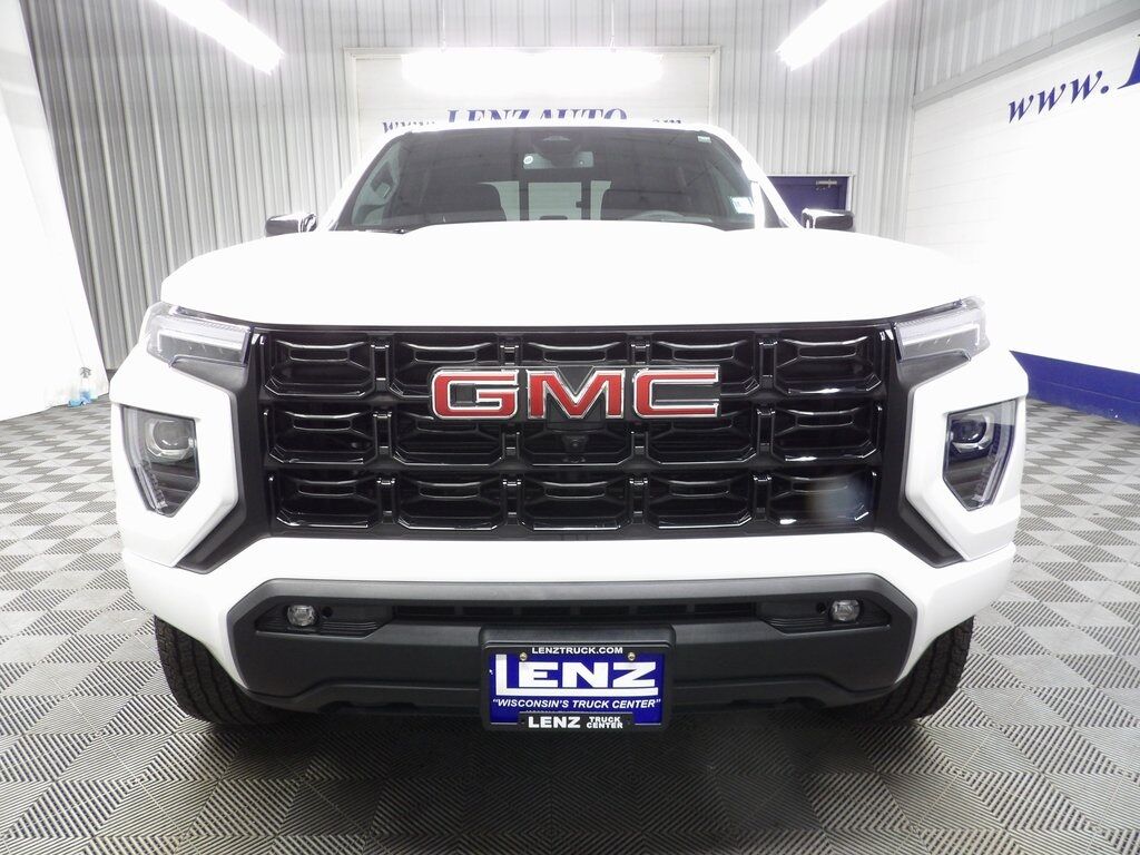 2025 GMC Canyon 4x4 Crew Cab Elevation Fond du Lac WI