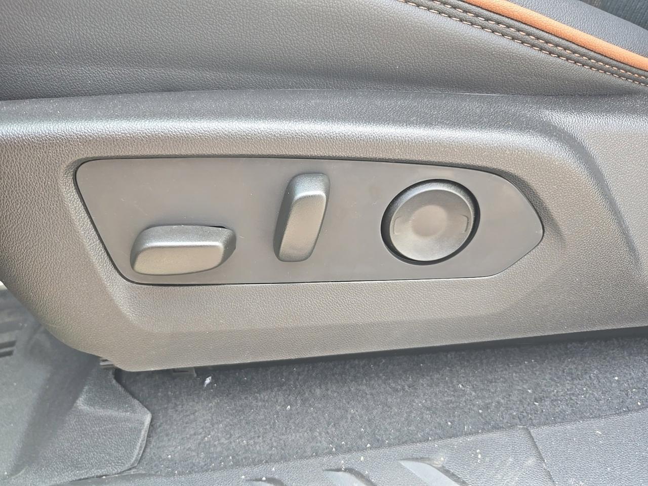 2025 GMC Canyon AT4 Fredericksburg VA