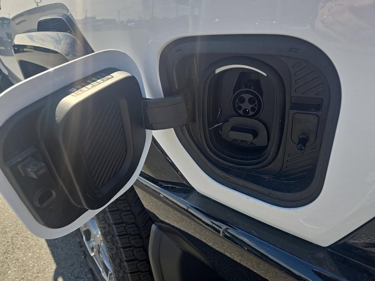 2025 GMC HUMMER EV Pickup 2X Fredericksburg VA