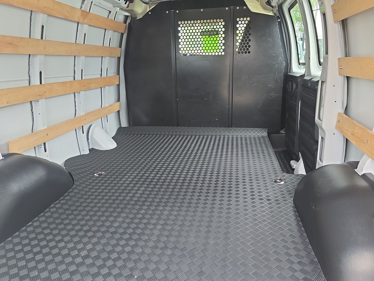 2025 GMC Savana 2500 Work Van Columbus OH