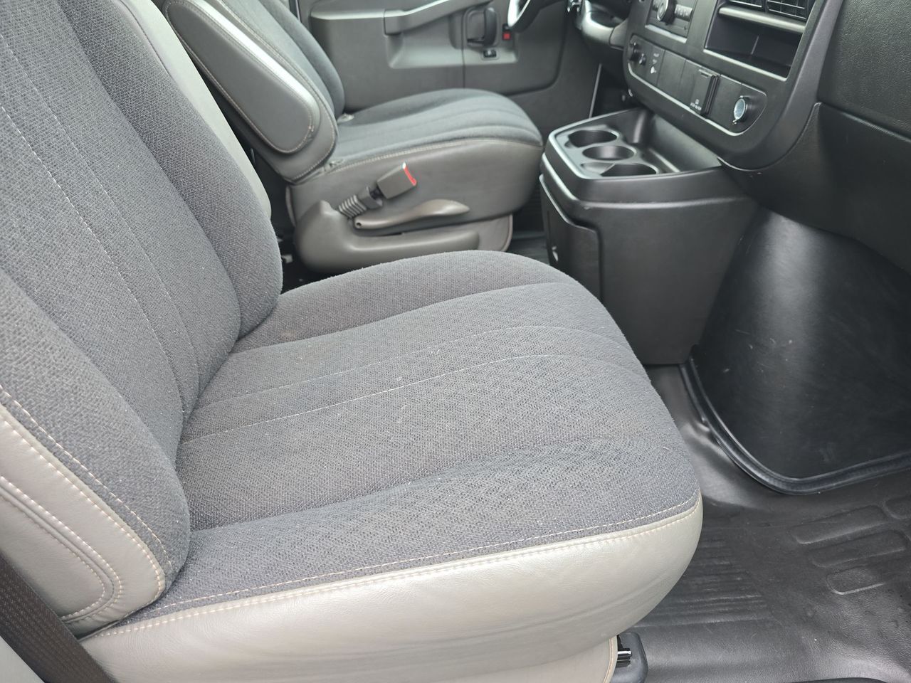 2025 GMC Savana 2500 Work Van Columbus OH