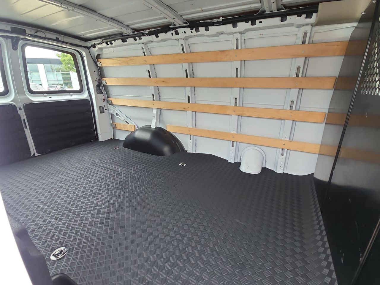 2025 GMC Savana 2500 Work Van Columbus OH