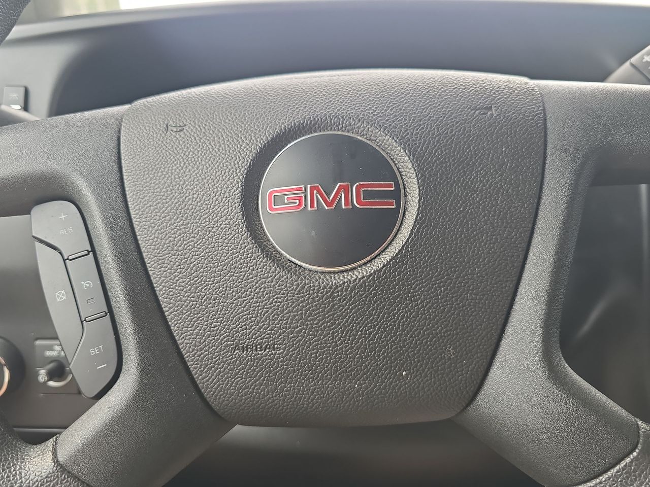 2025 GMC Savana 2500 Work Van