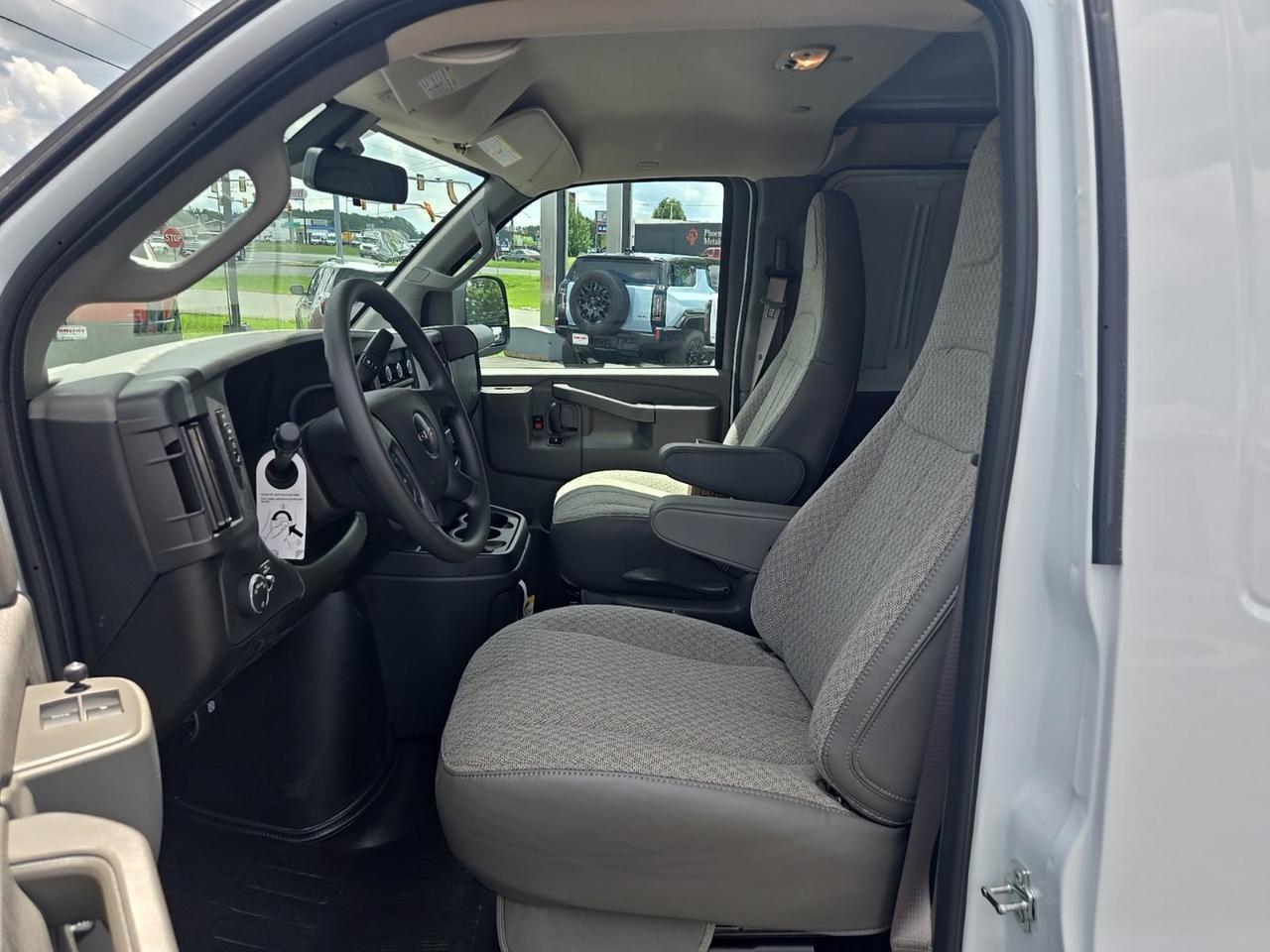 2025 GMC Savana Cargo 2500 Work Van Fredericksburg VA