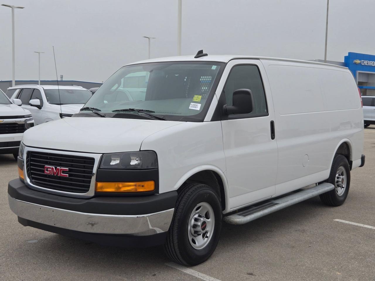 2025 GMC Savana Cargo Van CARGO Castroville TX