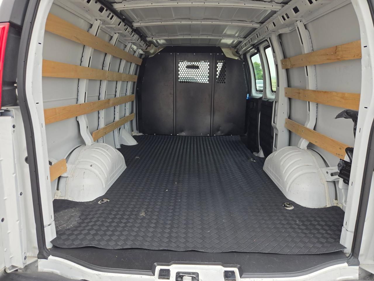 2025 GMC Savana Cargo Van CARGO Castroville TX